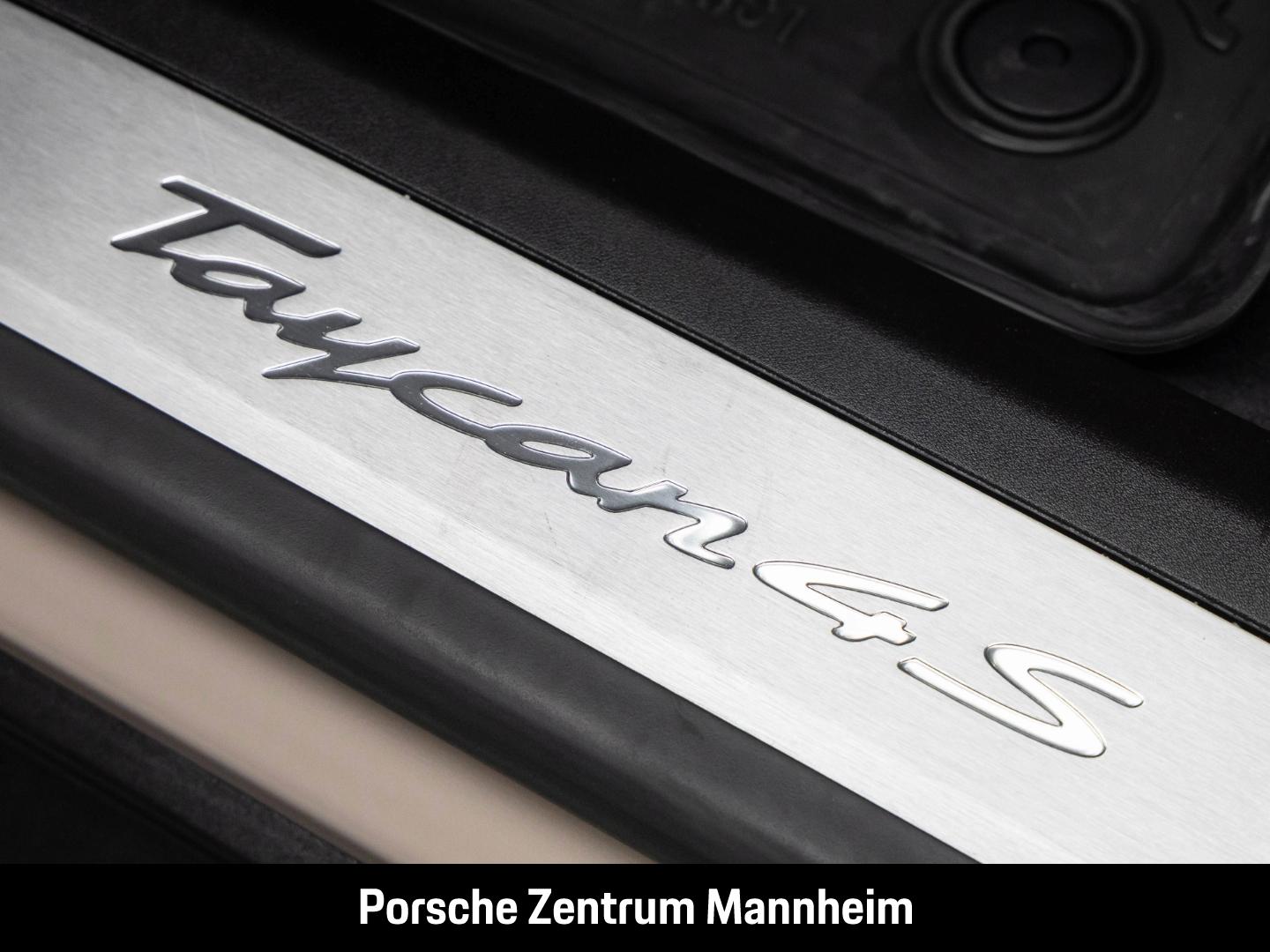 Porsche Taycan 4S Cross Turismo