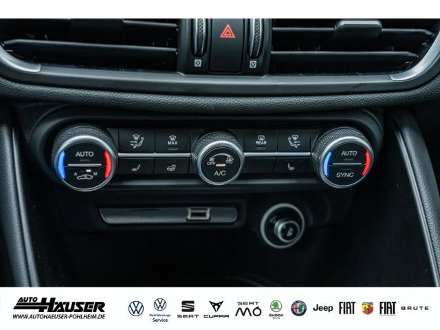 Alfa Romeo Giulia AT8 Q4 Turbo Veloce