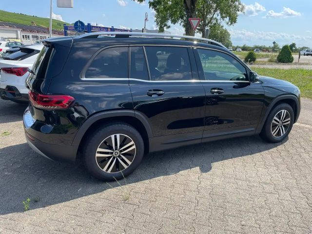 Mercedes-Benz GLB 200 Style
