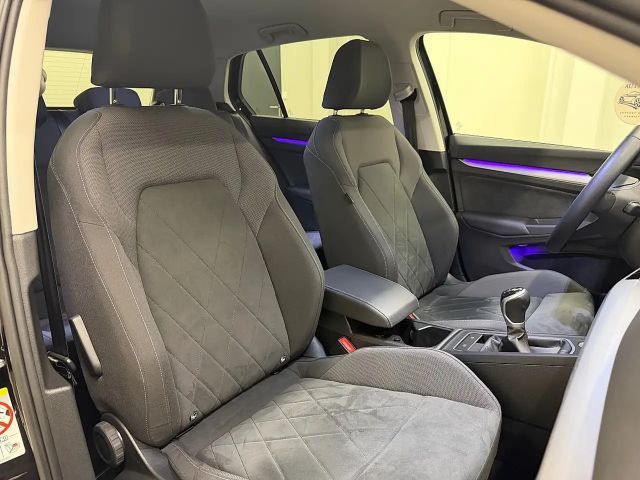 Volkswagen Golf ACT Life