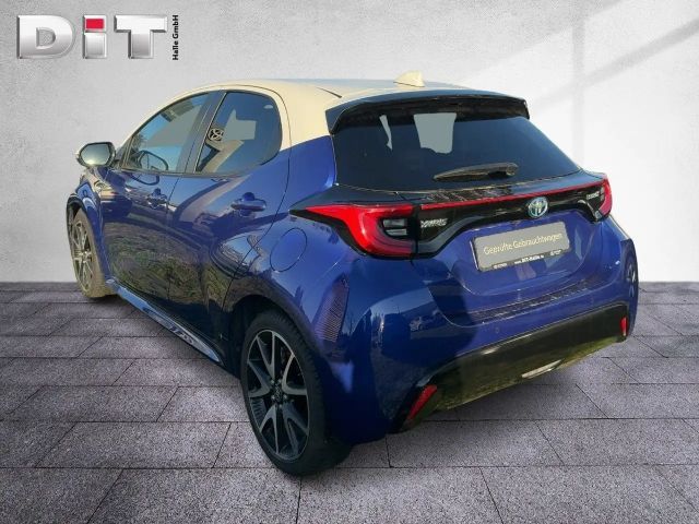 Toyota Yaris Hatchback Style