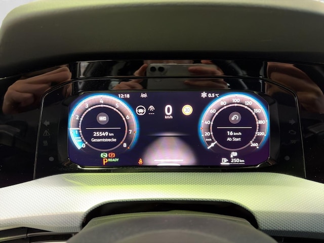 Volkswagen Golf 1.5 eTSI DSG