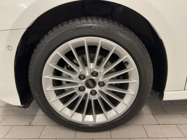 Audi A3 30 TFSI S-Tronic Sedan