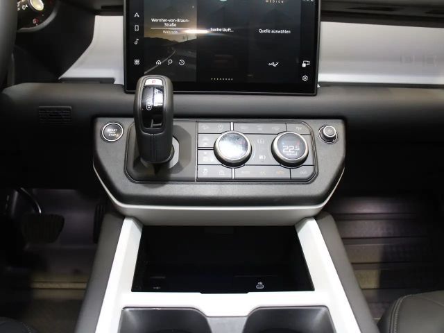 Land Rover Defender 110 D300 Dynamic SE