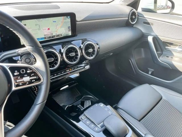 Mercedes-Benz A 180 Progressive