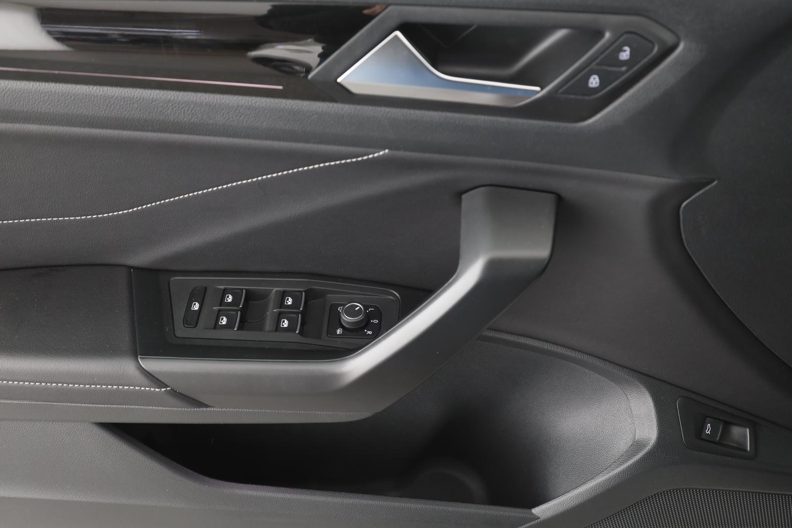 Volkswagen T-Roc 1.5 TSI DSG R-Line