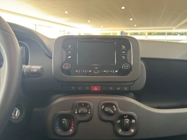 Fiat Panda 1.0 Mild Hybrid DAB Spurhalteass. Verkehrszeichene