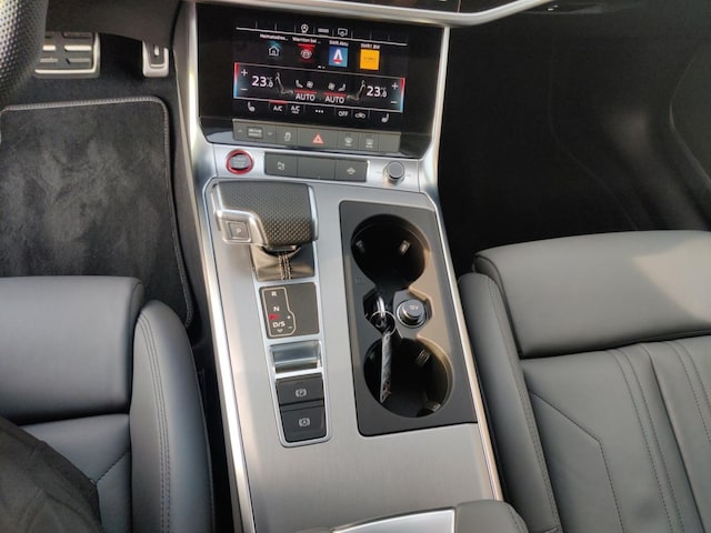 Audi S6 Avant Quattro