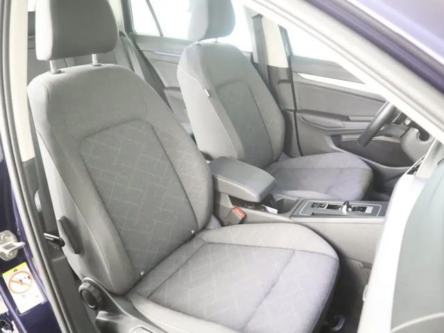 Volkswagen Golf DSG Life Variant