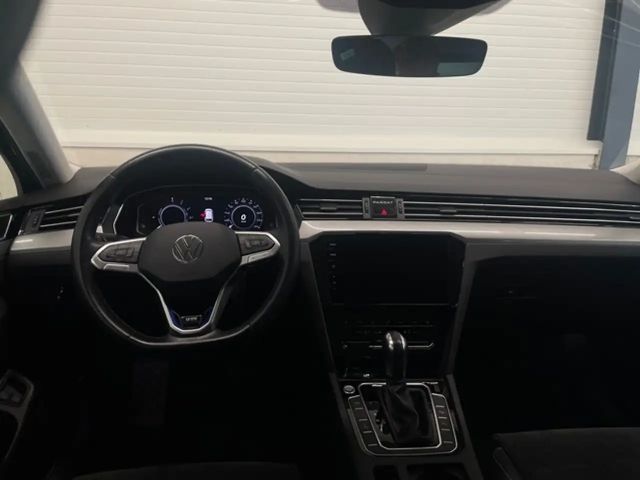 Volkswagen Passat GTE Variant