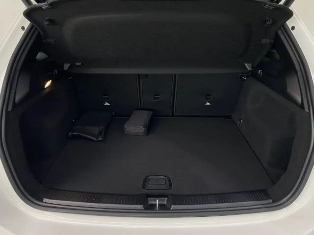 Mercedes-Benz B 200 PRO+NIGHT+PANO+KEYLESS+MULTIBEAM+KAMERA