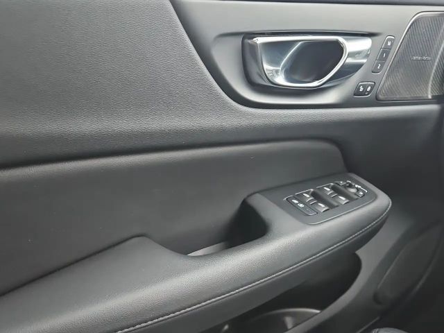 Volvo V60 AWD Dark Plus T6