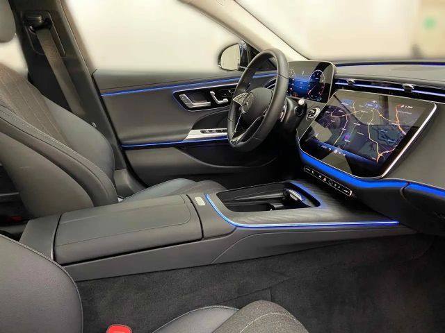 Mercedes-Benz E 200 AVANTGARDE Estate