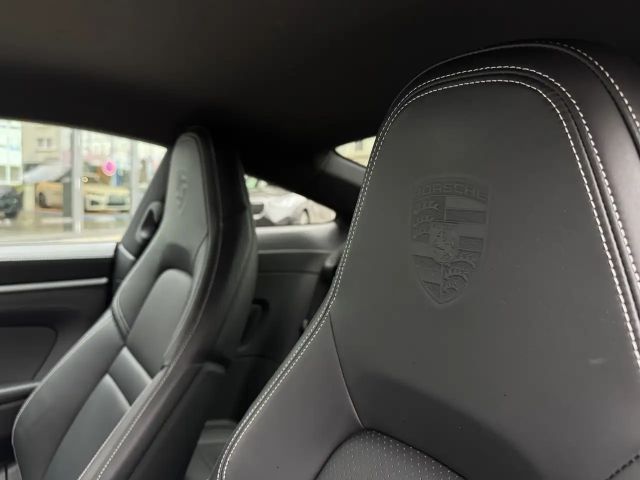 Porsche 992 Carrera Coupé