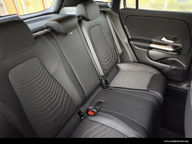 Mercedes-Benz GLA 200 GLA 200 ADVANCED/LED/KAMERA/WINTER/EASY-PACK SHZ