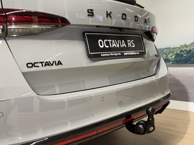 Skoda Octavia 2.0 TSI Combi Lounge RS