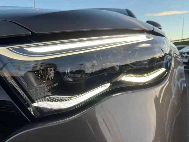 Mercedes-Benz E 200 AMG Line Sedan