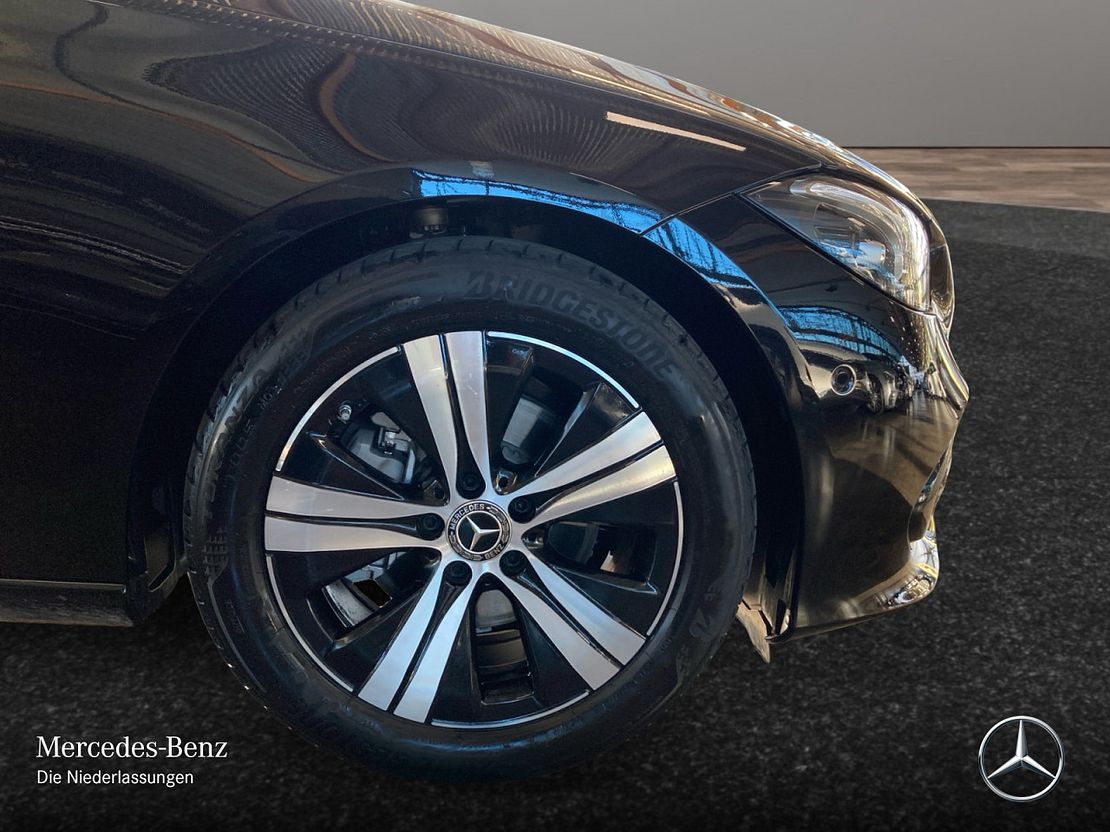 Mercedes-Benz C 180 AVANTGARDE Sedan