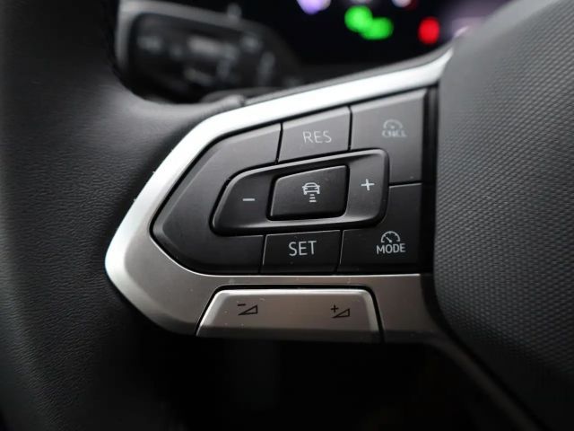 Volkswagen Tiguan 1.5 eTSI Elegance Elegance