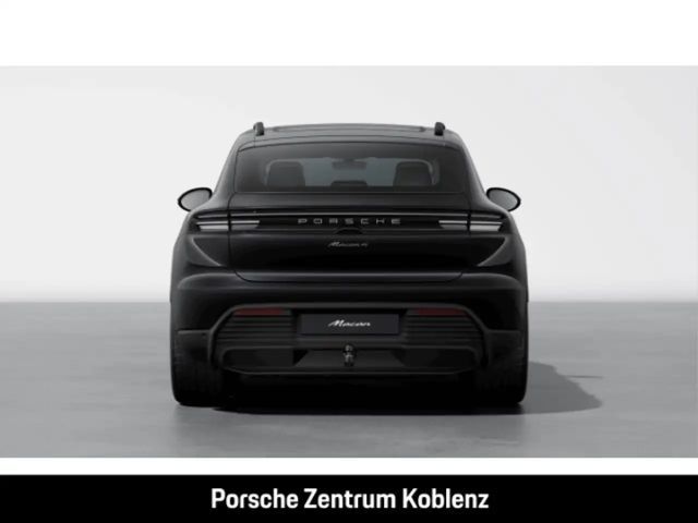 Porsche Macan 4