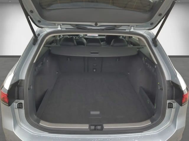 Volkswagen Passat 1.5 eTSI Business DSG