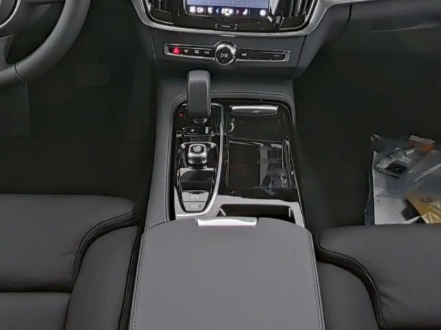 Volvo V90 AWD Dark Plus Recharge