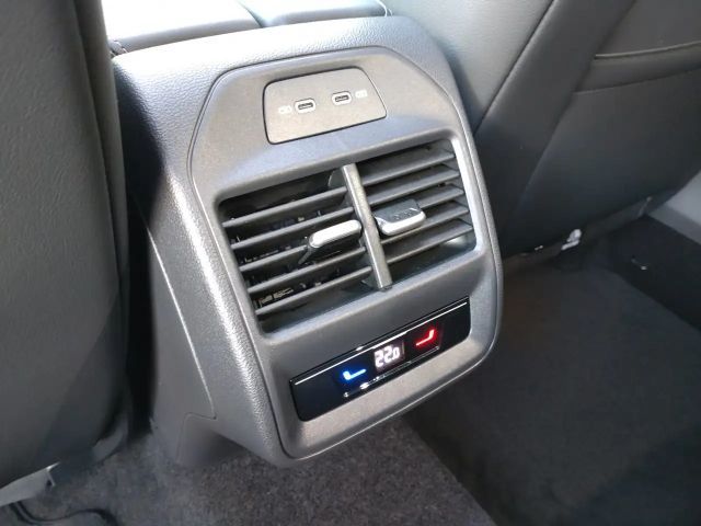 Volkswagen Passat 1.5 eTSI R-Line Variant