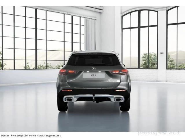 Mercedes-Benz GLA 180 MULTIB./DISTR./AHK/WINTER P.