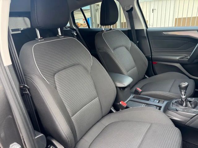 Ford Focus Titanium Wagon