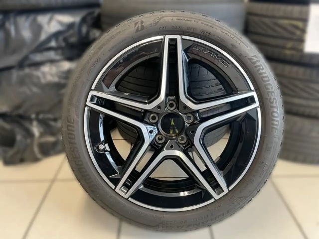 Mercedes-Benz A 250 A 250 e AMG Line