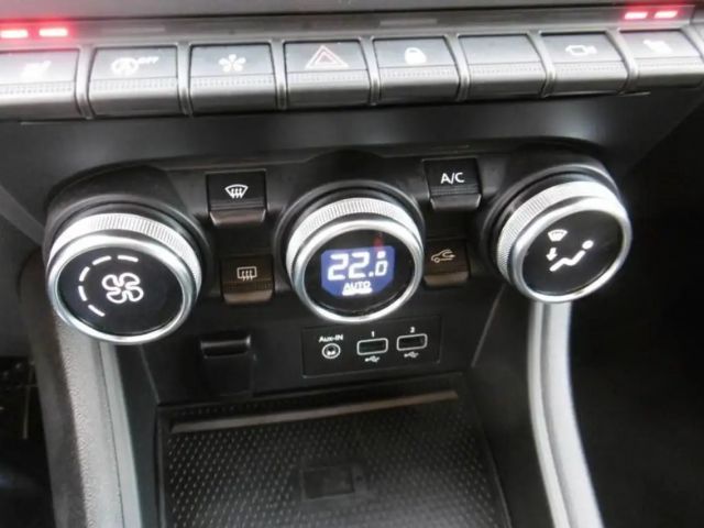 Renault Captur Intens TCe 140