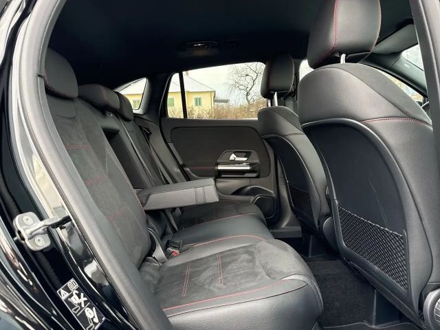 Mercedes-Benz GLA 200 4MATIC GLA 200 d