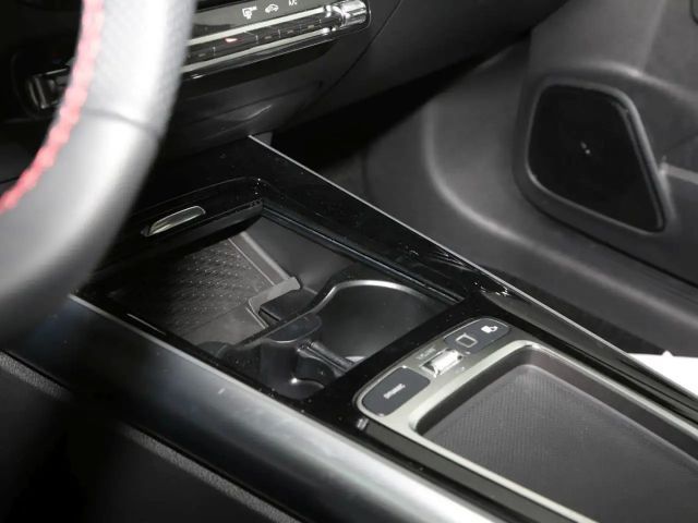 Mercedes-Benz GLA 180 AMG Line