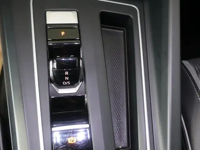 Volkswagen Golf DSG R-Line Variant