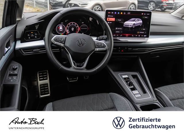 Volkswagen Golf 1.5 eTSI DSG Variant