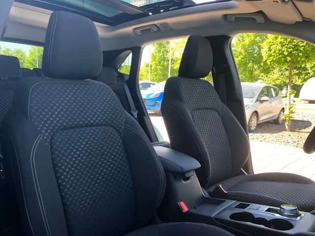 Ford Kuga Hybrid Titanium