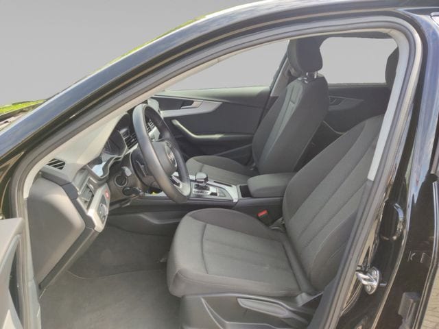 Audi A4 35 TFSI Avant S-Tronic