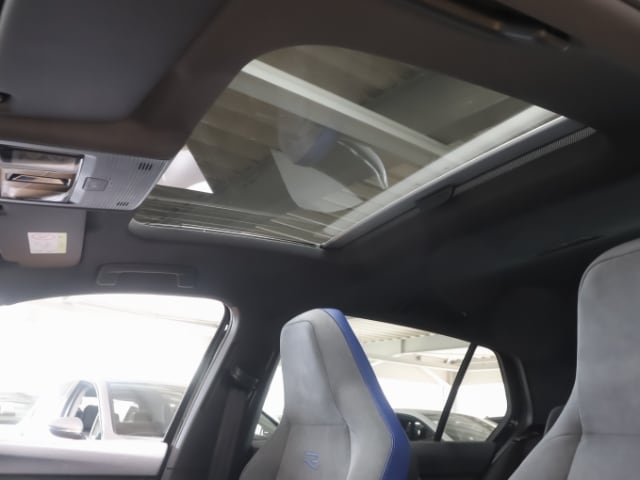 Volkswagen Golf 2.0 TSI