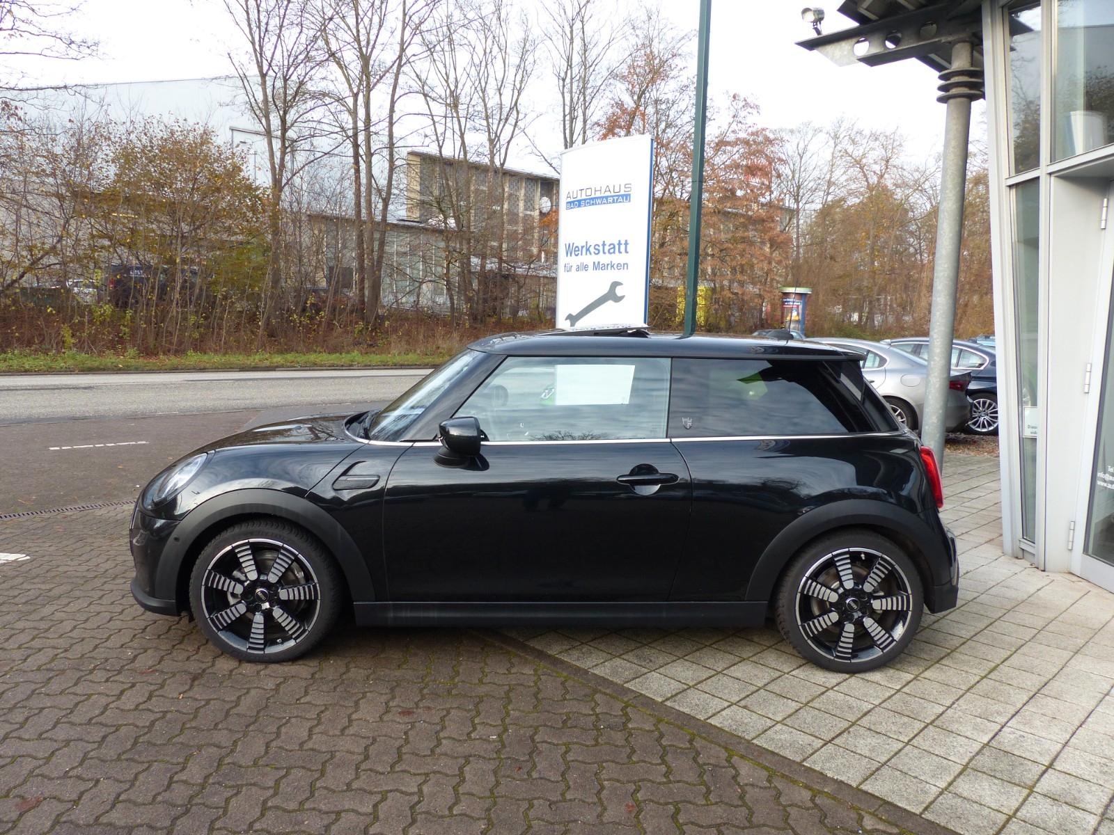 MINI Cooper Aut. Yours Trim, Leder,Navi,Panoramadach