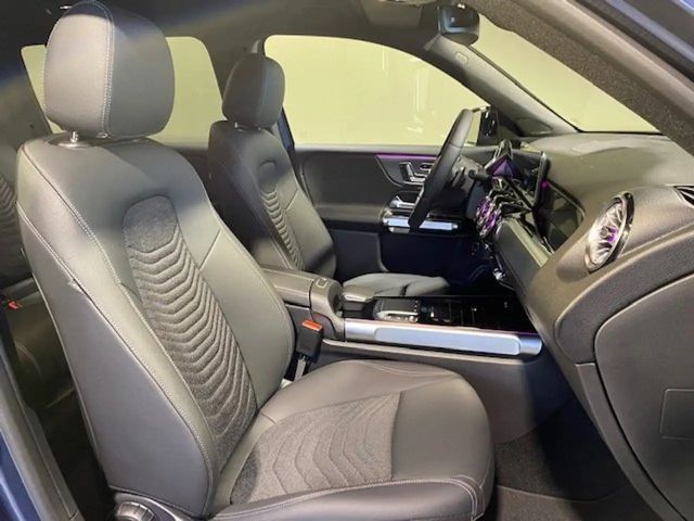 Mercedes-Benz EQB 300 4MATIC Progressive