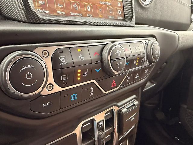 Jeep Wrangler 4xe Sahara