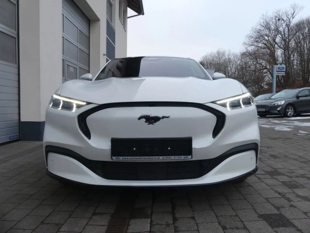 Ford Mustang Mach-E AWD Premium