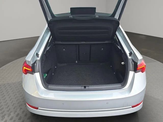 Skoda Octavia TDI DSG MATRIX NAVI ACC SPURH AHK VORBREI