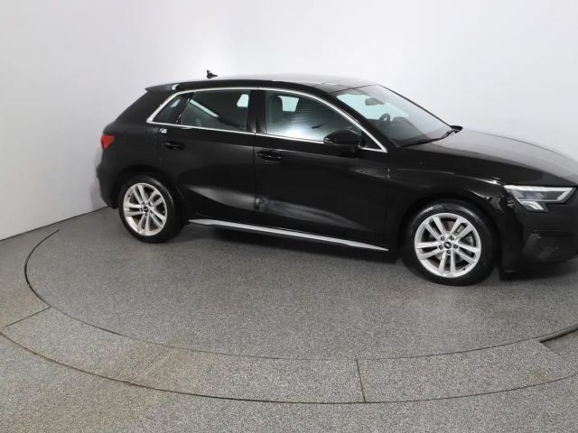 Audi A3 30 TDI Sedan