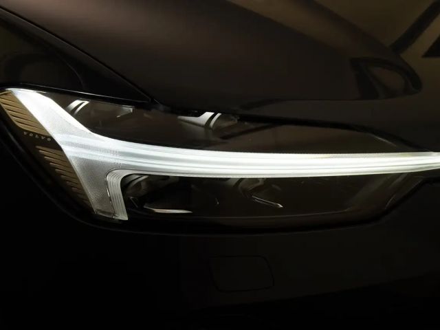 Volvo XC60 AWD Dark Geartronic Plus