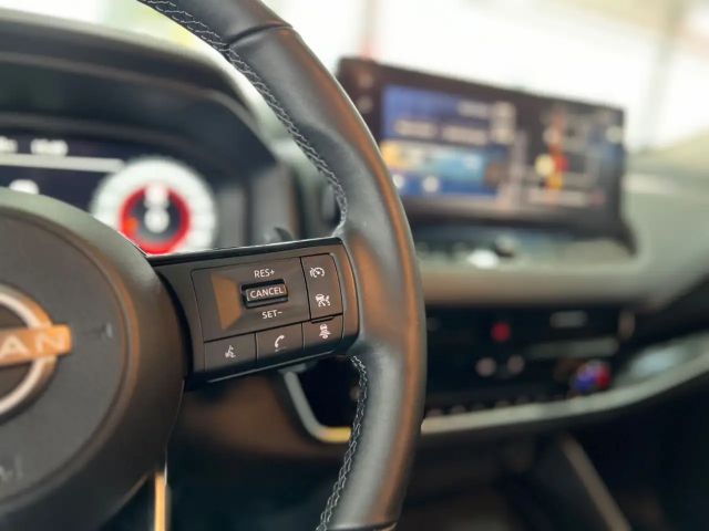 Nissan Qashqai 1.3 Connecta LED+KEYLESS+360°+ACC+VC uvm