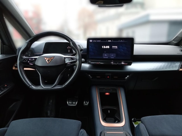 Cupra Born Navi. Rückfahrkamera. Einparkhilfe