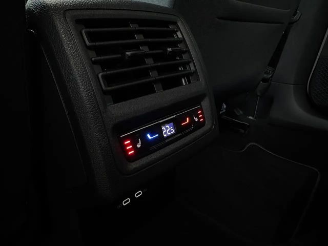 Volkswagen Golf 1.5 TSI Golf VIII IQ.Drive