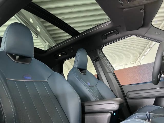 MINI Cooper Countryman Countryman C Favoured Trim / Paket XL