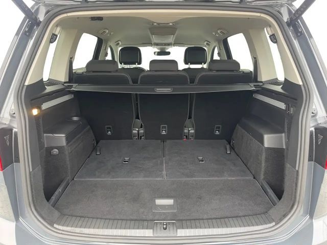 Volkswagen Touran DSG Highline R-Line